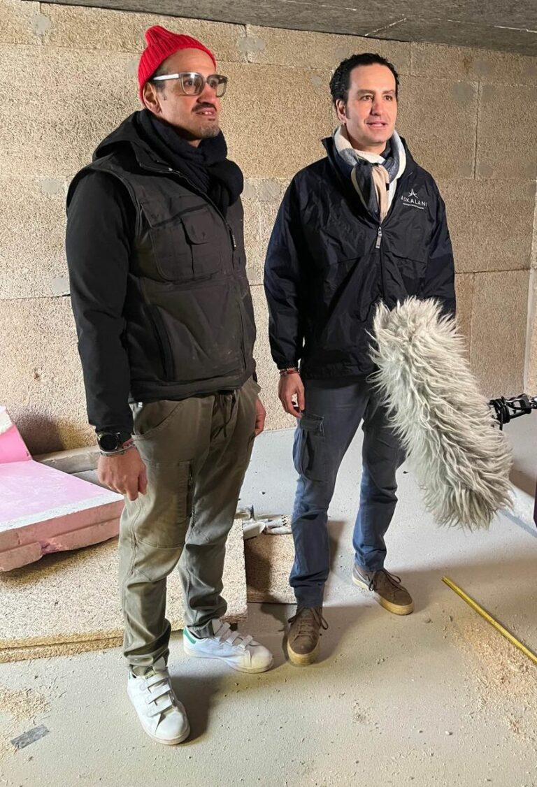 333808307 903800407595742 380624358965550477 n 768x1126