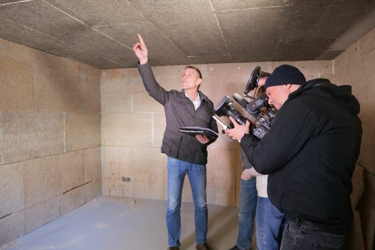 337096385 167145652826556 8003840147689443424 n 768x512